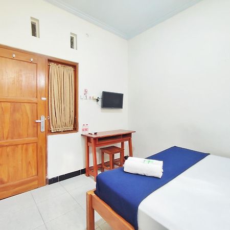Happy Syariah Hotel Near Jombor Mitra Reddoorz Sleman  Zewnętrze zdjęcie