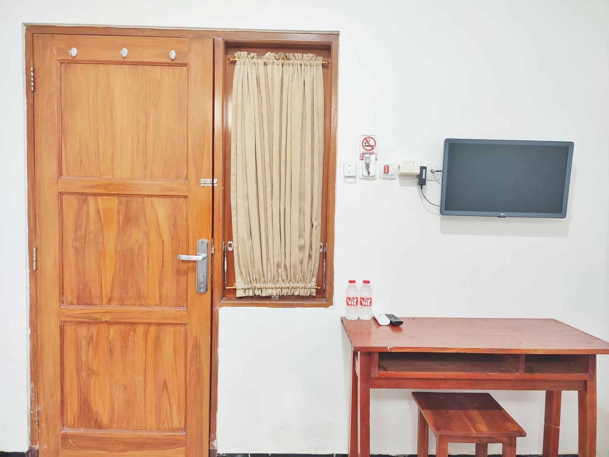 Happy Syariah Hotel Near Jombor Mitra Reddoorz Sleman  Zewnętrze zdjęcie