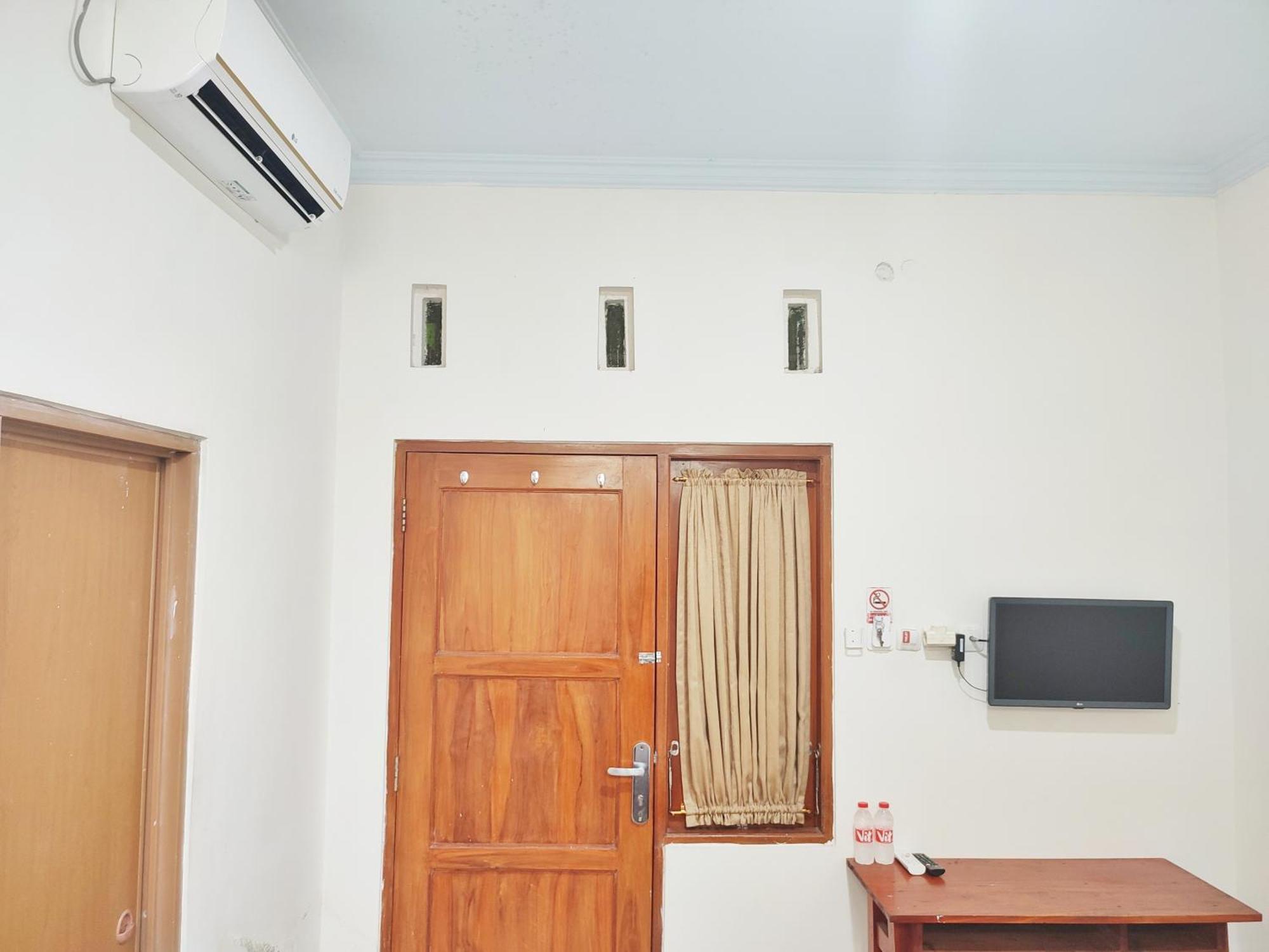 Happy Syariah Hotel Near Jombor Mitra Reddoorz Sleman  Zewnętrze zdjęcie