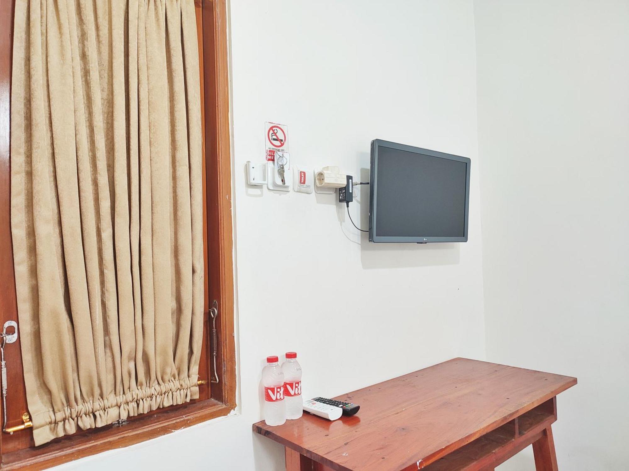 Happy Syariah Hotel Near Jombor Mitra Reddoorz Sleman  Zewnętrze zdjęcie